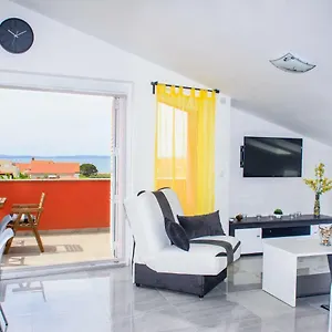 https://rose-garden.hotelinzadar.com
